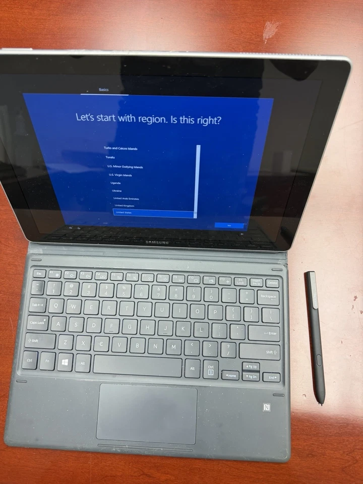 Libro Samsung + Cubierta Teclado + Spen Foto 2 de 2