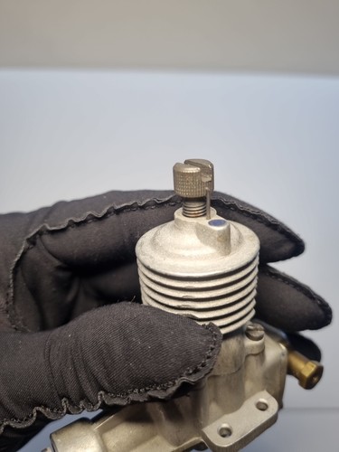 KMD 2,5CC DISEL ENGINE VINTAGE RARE - Imagen 7 de 14