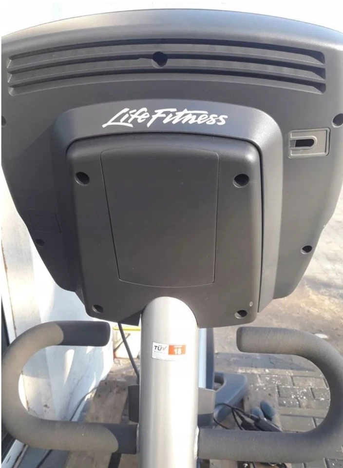 Life Fitness Elevation Engage 95R - Immagine 2 di 4