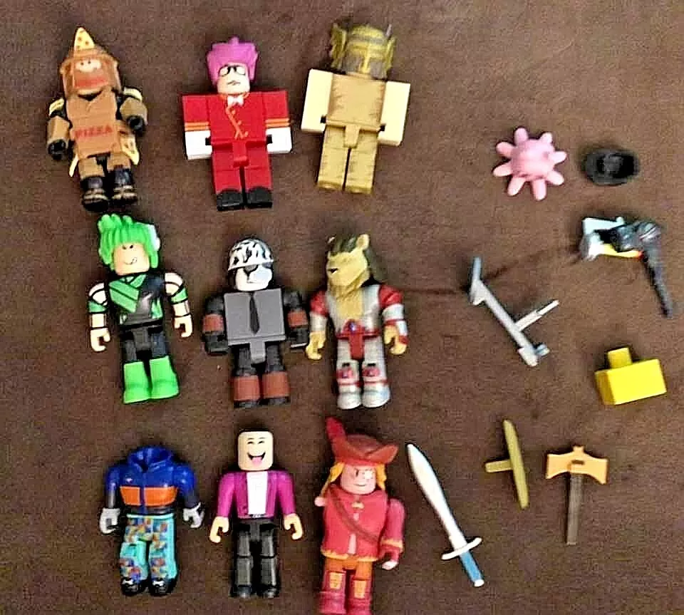 18 Piece Roblox Toys Action Figures Mixed Lot Figures + Accessories NO  CODES