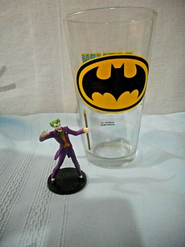 Batman Pint Glass 16 oz DC Comics Beer Soda Tea + Small Joker figure - Afbeelding 1 van 5