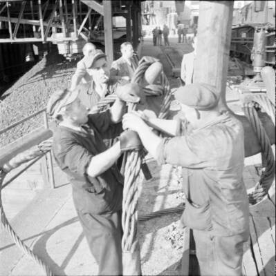 Heavy load, cylinder for the papermill Cham Switzerland 1953 Old Photo 1