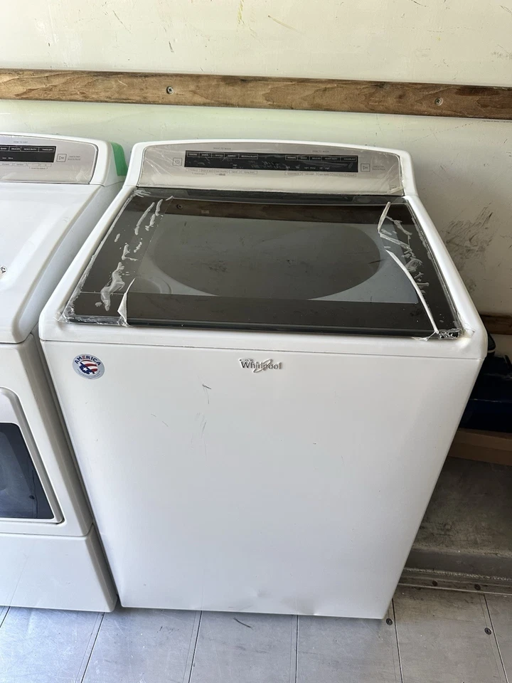Whirlpool Washer and Dryer bundle (PRISTINE , Rarely Used) - Image 3 of 4