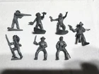 7 VINTAGE MARX FORT DEARBORN GRAY CAVALRY SOLDIERS