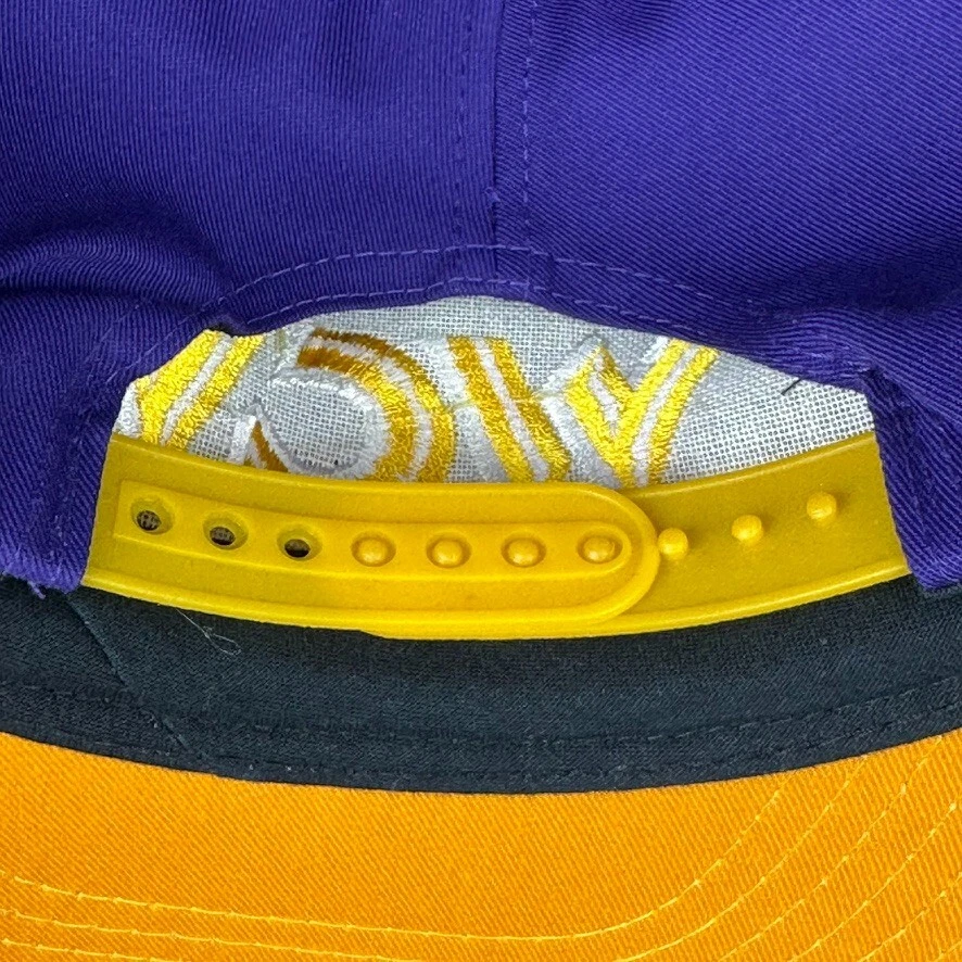 Sombrero De Colección WCW Campeonato Mundial Lucha Snapback Cordón Púrpura Amarillo Foto 3 de 4