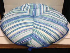 Frontgate Lazy Day Medium Round Pet Dog Pool Float Blue Laguna Stripe Up to 60lb
