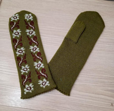 Vintage Ukrainian Handmade Olive Multi Knitted 100 Wool Mittens M