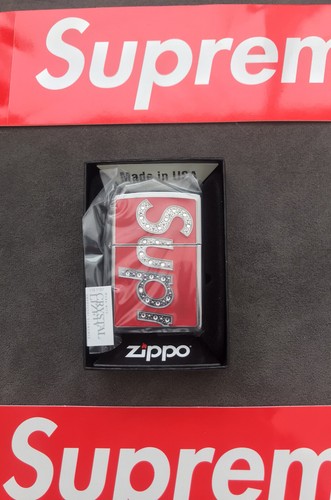 Supreme Glow In The Dark Zippo White 