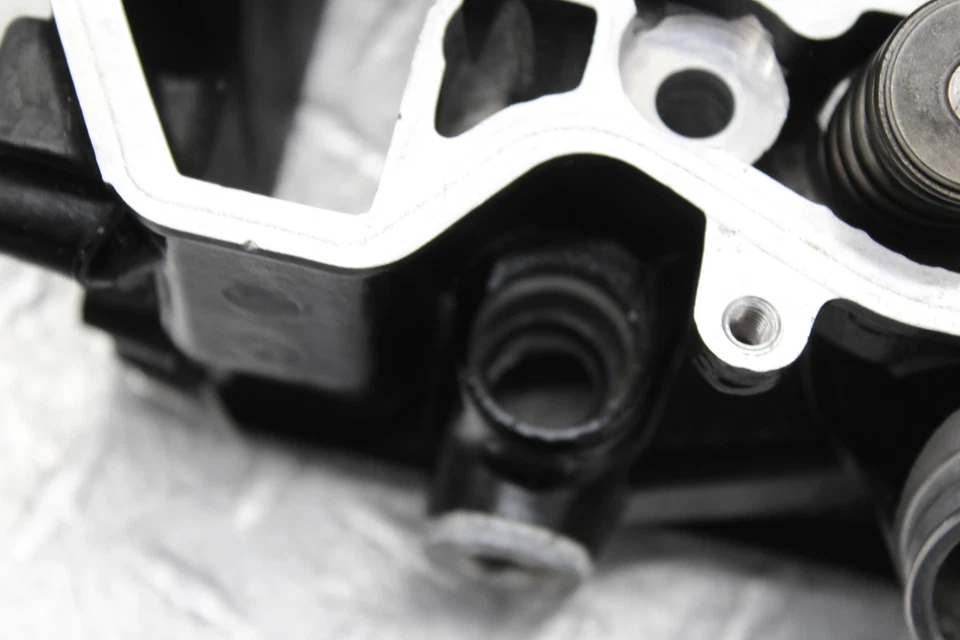 Honda Shadow Spirit 750 VT750DC 2005 motor trasero extremo superior culata Foto 3 de 4