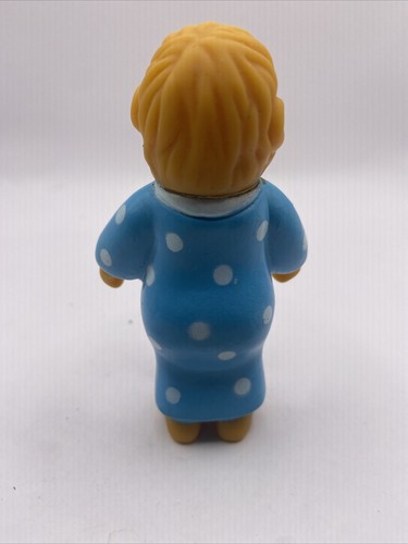 VTG Berenstain Bears 1986 Mama Bear Plastic Toy Figure 3.5” - Picture 7 of 9