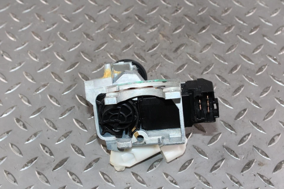 03-07 Hummer H2 Electronic Steering Column Ignition Switch OEM Factory OE WTY OE - Imagem 4 de 4