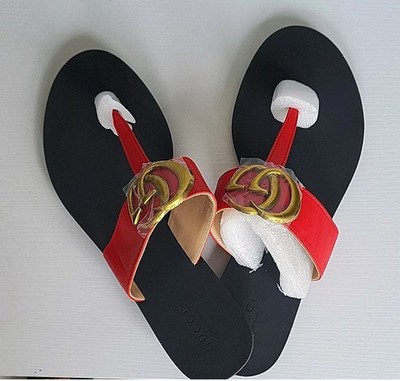 Gucci Women s Logo Slip On Thong Sandals Casual Solid Black/Red EU 39