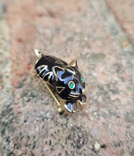 Adorable Vintage Black And Gold Enamel Cat Pin With Green Rhinestone Eyes - Picture 2 of 6