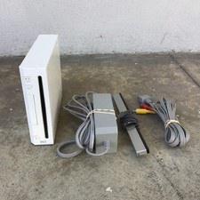 Nintendo Wii White Console RVL-001 with Sensor Bar  Cables - Tested
