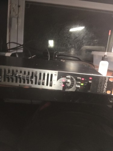 PHONIC MQ3400 Dual Channel 15-Band Graphic Equalizer - Picture 5 of 5