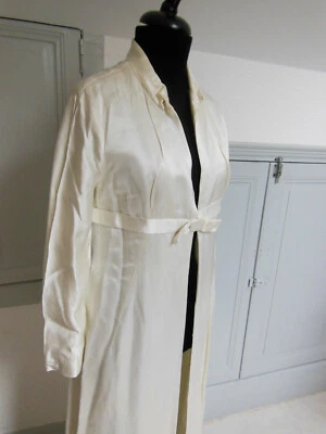 Ancien dessus veste en satin épais raide ou manteau cérémonie taille 36 Ref PORT - Photo 1/4
