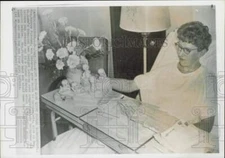 1963 Press Photo Mrs. Andrew Fischer, quints mother, at St. Luke Hospital in SD