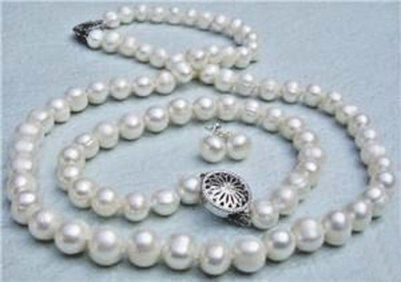 Genuine 8-9mm Natural White Akoya Cultured Pearl Hand Knotted
