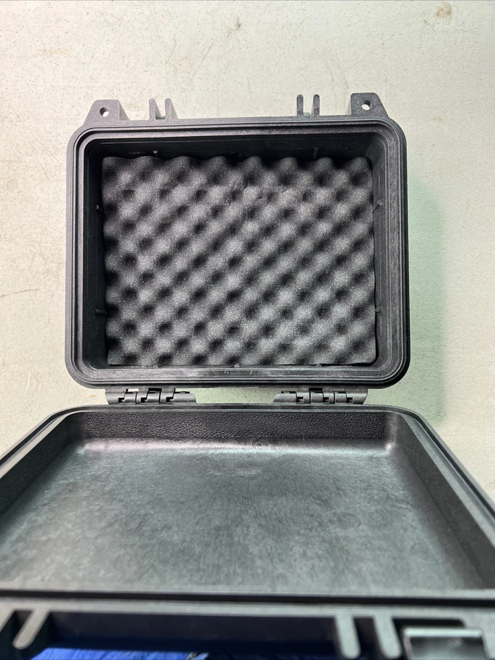 Estuche rígido para pistola de cámara Pelican con espuma 1200 Foto 2 de 4