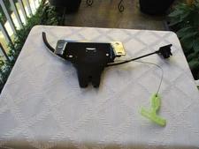 2003 - 2008  LINCOLN TOWN CAR TRUNK LID LATCH  LOCK   ASSEMBLY OEM