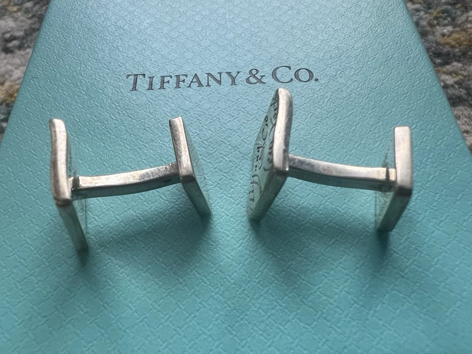Abotoaduras vintage logotipo prata retangular curvo notas clássicas Tiffany & Co - Imagem 4 de 4