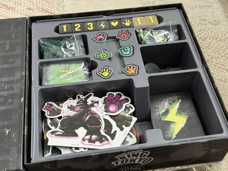 King of Tokyo: Dark Edition Board Game - COMPLETE - OOP IELLO - FREE SHIPPING - Image 4 of 4