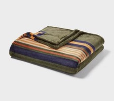 PP772 NWOT Threshold Full/Queen Microplush Throw Blanket 90x92 40 MSRP A0000772