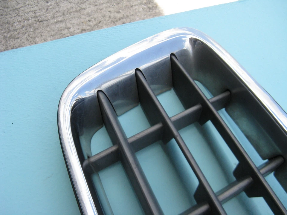 11 12 13 14 VOLVO XC90 CAPÓ SUPERIOR DELANTERO REJILLA REDONDO EMBLEMA USADO GENUINO #2 Foto 2 de 4