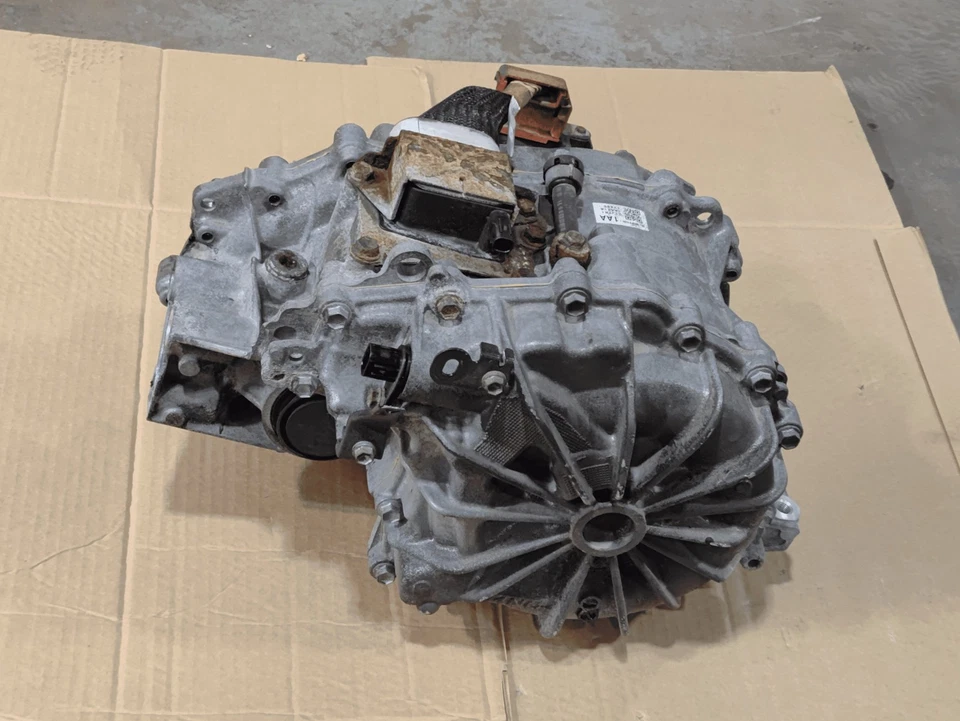 Toyota Crown Hybrid 2019-2025 AWD eléctrico diferencial trasero eje portador OEM Foto 2 de 4