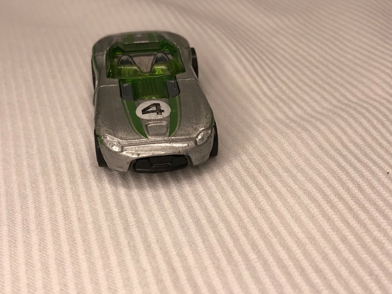 Hot Wheels BDD04 2013 Mattel DieCast Car Approx Scale 164 eBay