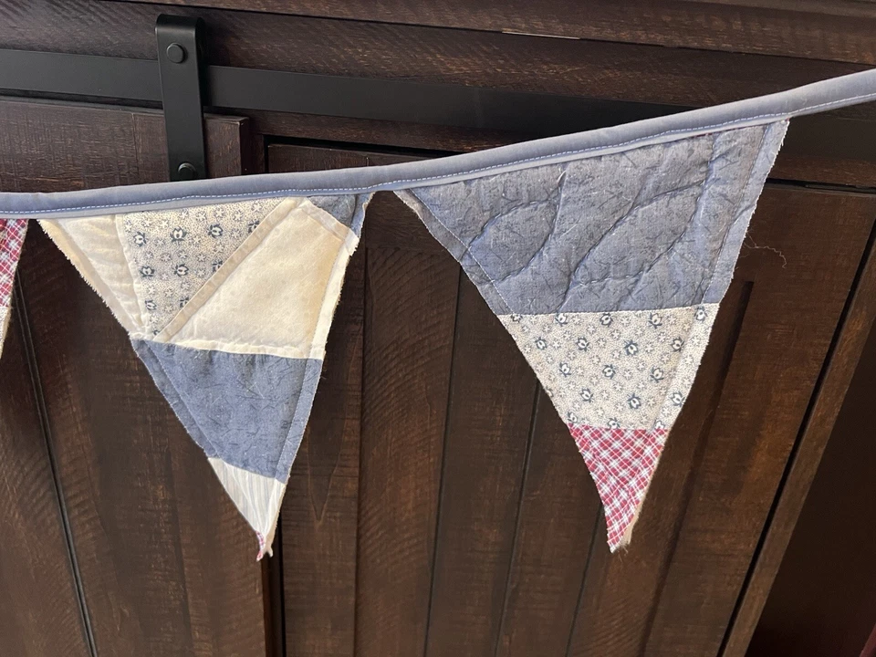 Hecho a mano, rojo, blanco, azul, banderín, bandera, banderín, pancarta casa de campo botín Foto 3 de 4