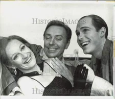 1977 Press Photo Cast of Guthrie Theater's "Design for Living" - lra67023
