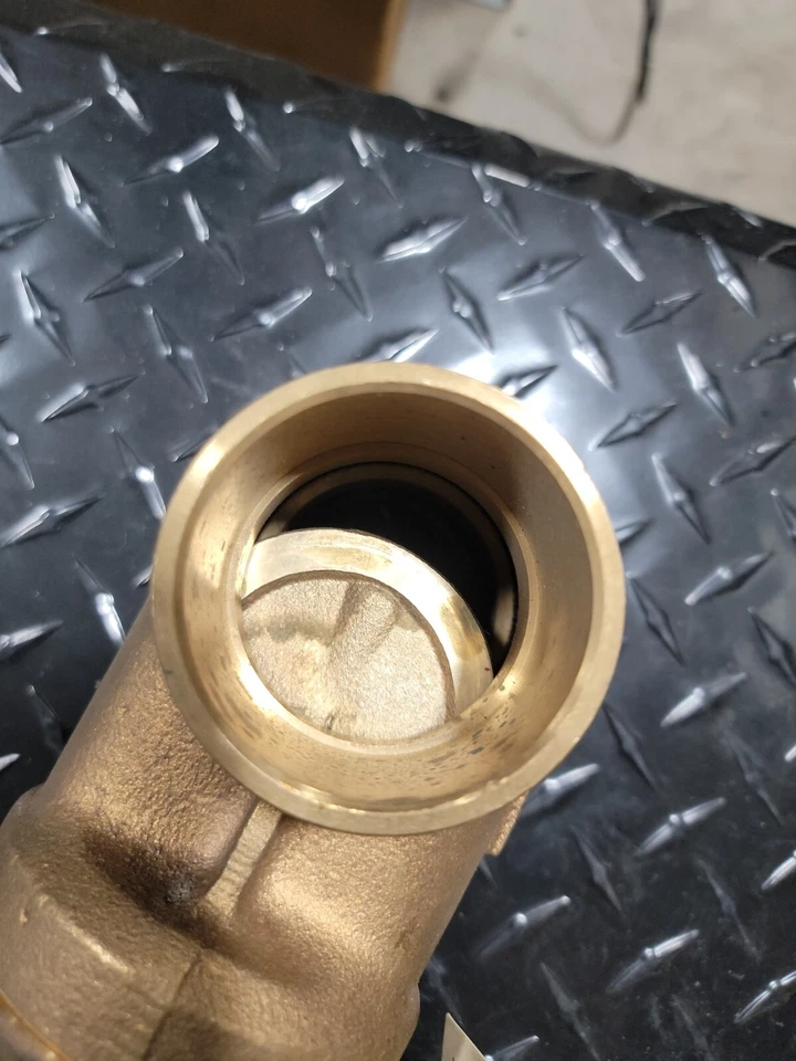 Milwaukee Valve Bronze Gate Valve 2" CTS Solder Joint Ends 125-SWP 200-WOG 1WEF7 - Image 4 of 4