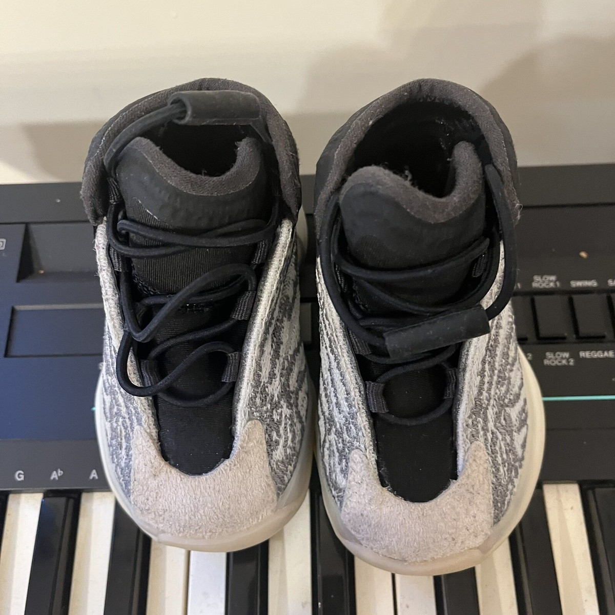 Adidas Yeezy QNTM Infants Toddler Kids Size 4K Gray Black Adidas Yeezy QNTM Infants Toddler Kids Size 4K Gray Black