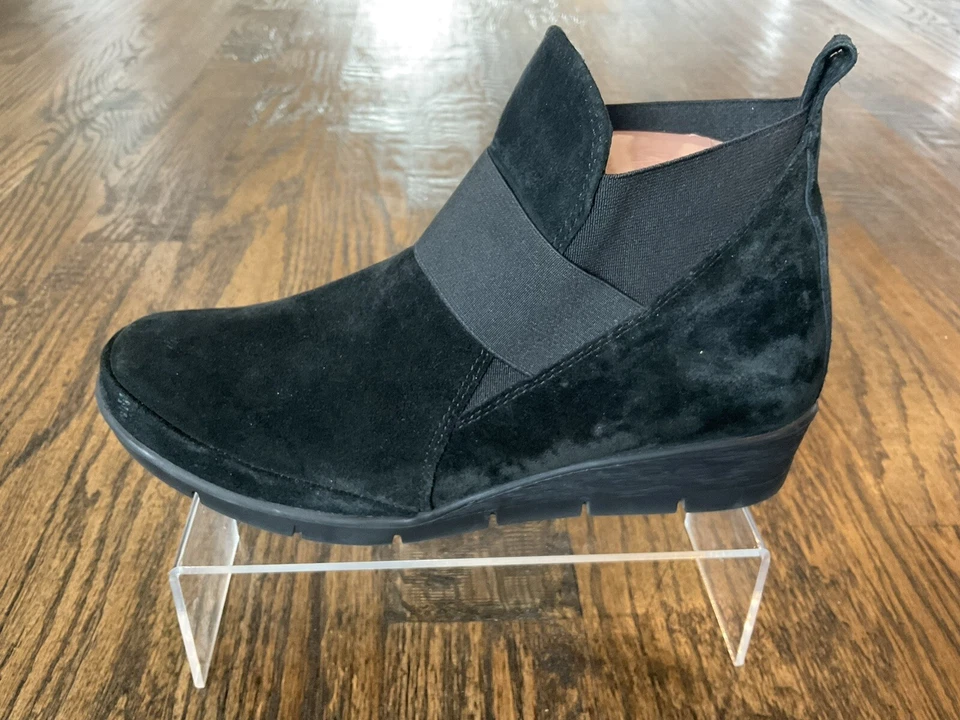 Bjorndal PAM Black Suede Wedge Stretch Ankle Boots Booties Women's Size 9 M - Image 3 of 4