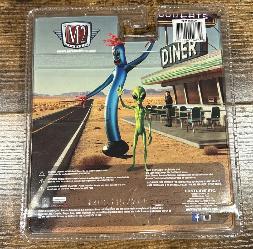 M2 machines 1960 chrysler 300f Roswell Diner GoodEats Brand New Sealed Box Ship - Image 2 of 4