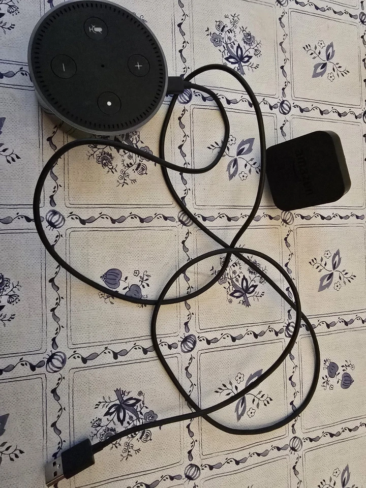 Alexa Echo Dot 2 Sprachgesteuerter Smart Assistant( zweite generation) Schwarz - Bild 3 von 4