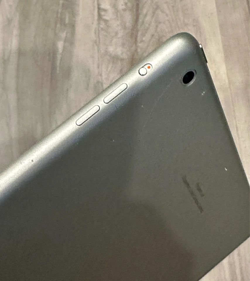 Apple iPad Air 2 - 9.7" Display 64 GB Wi-Fi, Silver Color with Bundle Accesories - Image 3 of 4