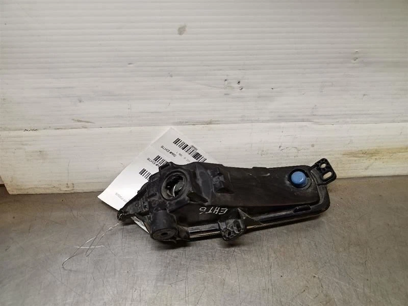 Farol de neblina esquerdo do motorista Ford Focus 9393997 2015 - Imagem 2 de 4