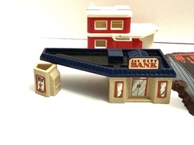 Lot of Vintage Galoob Micro Machines Travel City Pieces Quarry, House, City Hall