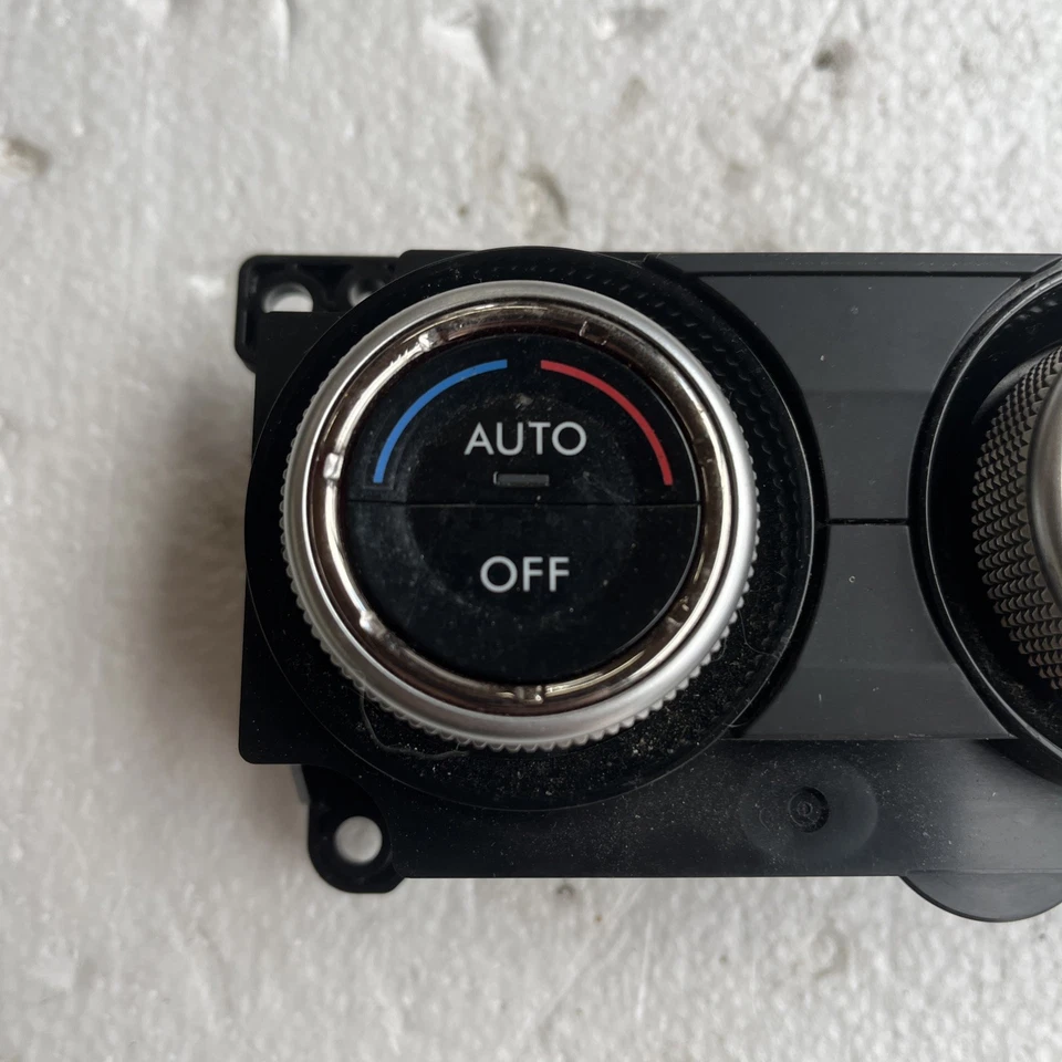 Subaru Forester 2016 calentador automático aire acondicionado temperatura zona única panel de interruptor climatización Foto 2 de 4