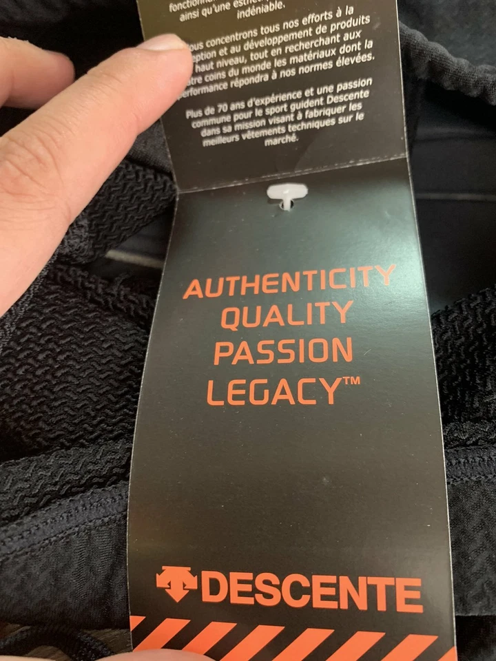 RARE CYCLING WOMENS SHORTS DESCENTE AERO-XT ORIGINAL MADE IN CANADA SIZE M - Image 2 of 4