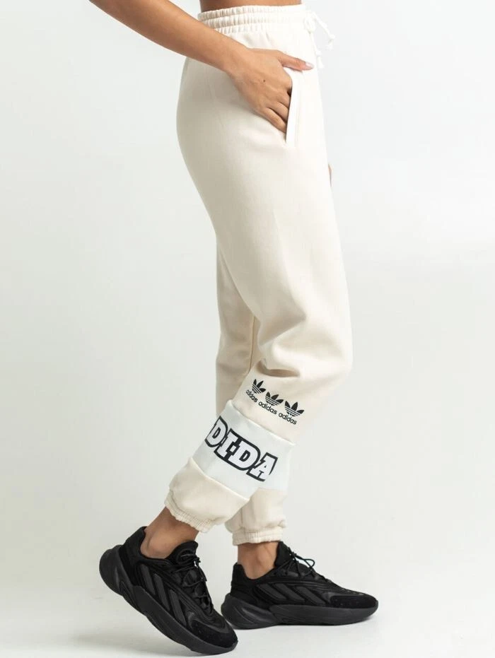Adidas originals womens best sale joggers