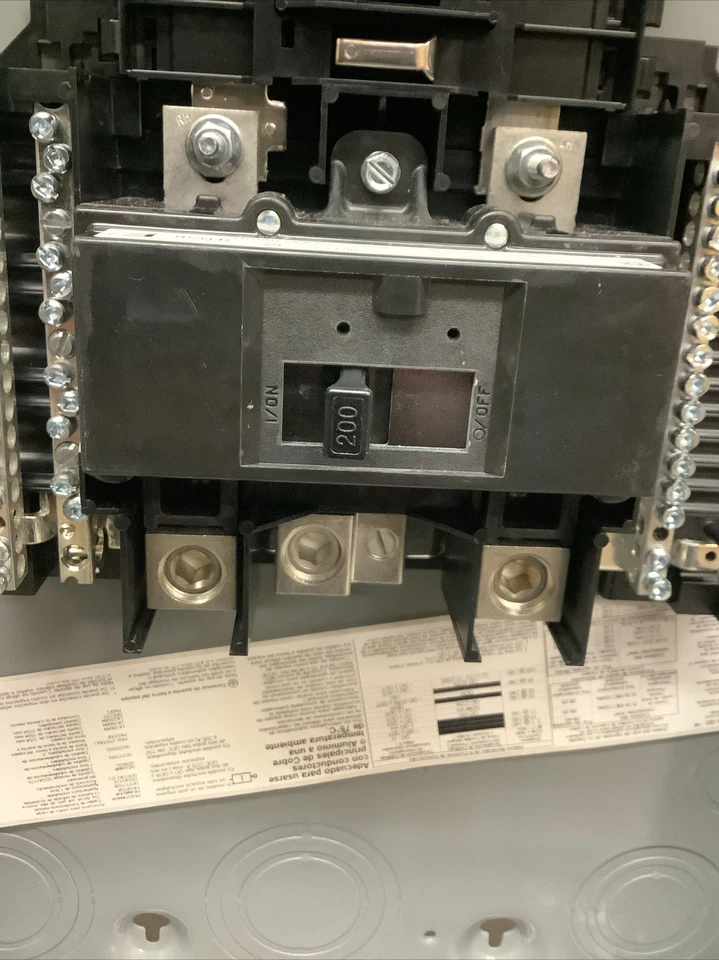 Centro de carga Square D QO124M200 24 ranuras 200A (r49) Foto 3 de 4