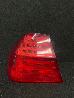 BMW 3 E90 E91 2010 Hinten links Rückleuchte Heckleuchte 7289425 NVP3423