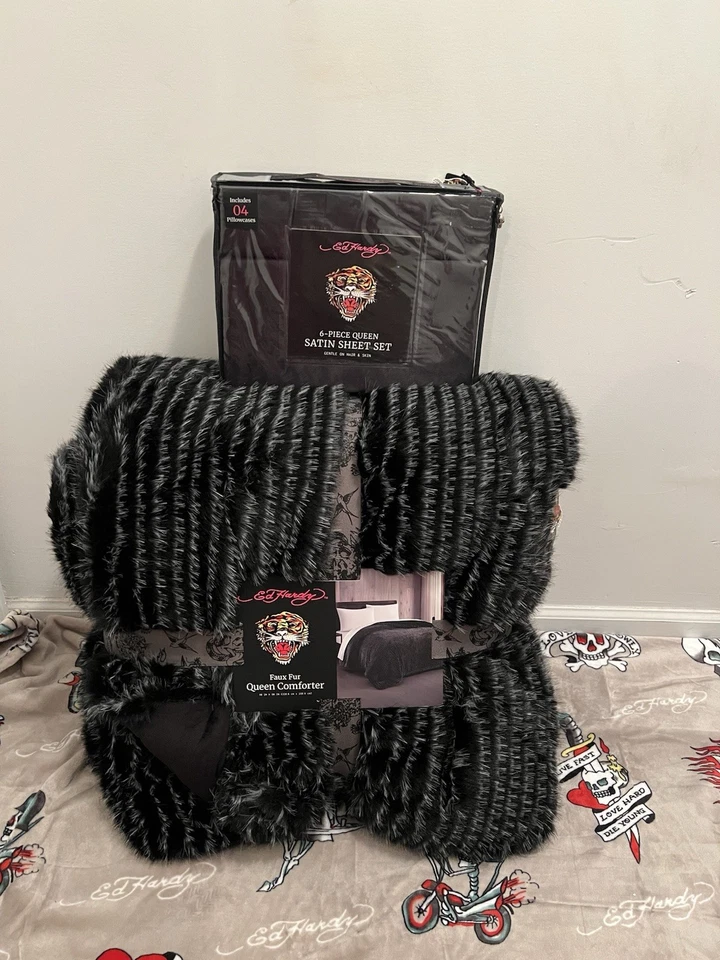 Ed Hardy Queen Faux Fur Comforter Black White w/6pc Queen Satin Sheet Set Black - Image 3 of 4