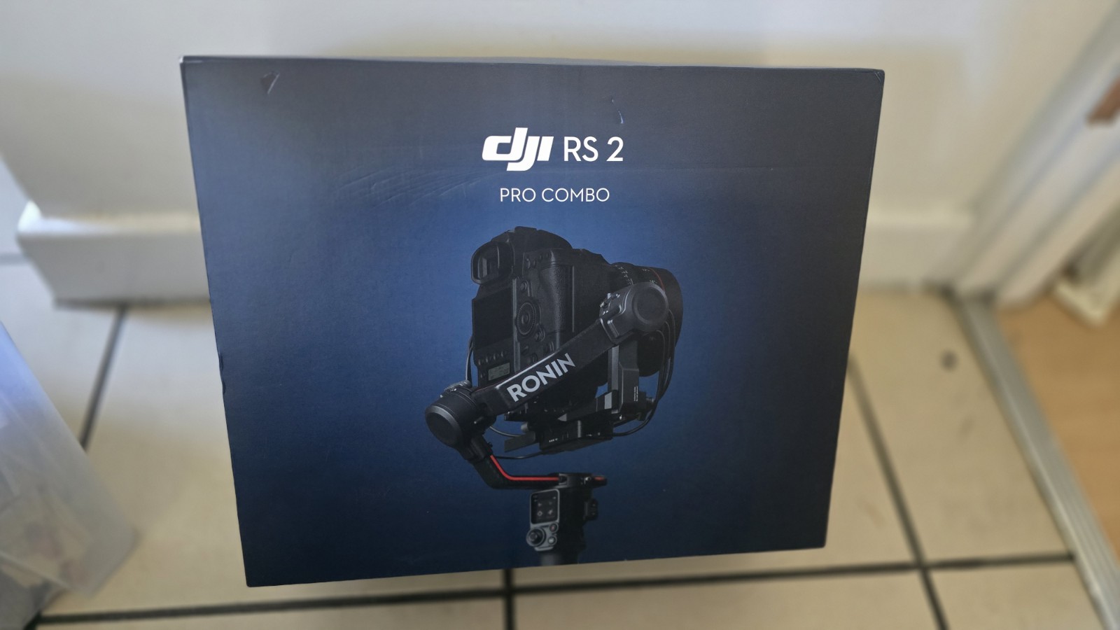 DJI RS 2 Pro Combo 3-Axis Camera Gimbal Stabiliser, Carbon Fibre, 4.5kg