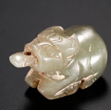 3.5 cm Late Shang Dynasty Chinese Antique Jade Kneeling Ox Pendant