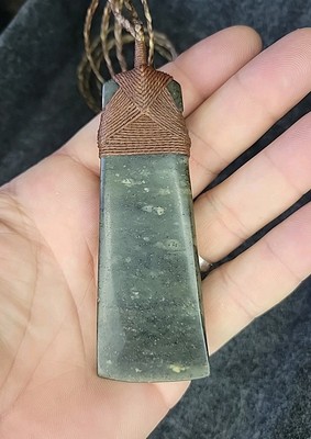 Toki,Adze, Maori, Hawaiian, Polynesian Pendant. Inanga Nephrite Jade