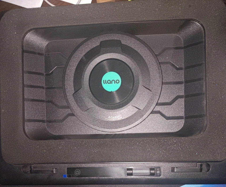 Razer Blade Stealth 17 + Llano Gaming Laptop Cooler - Image 4 of 4